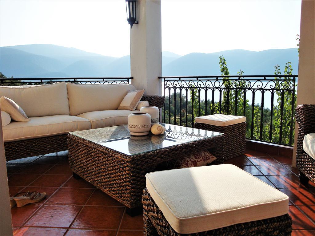 Waterfront Mediterranean Villa Skroponeria Esterno foto